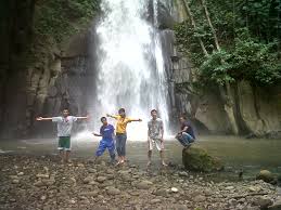 Wisata Air Terjun Poniki